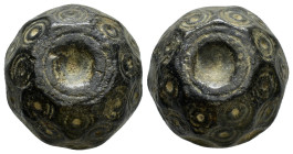 ANCIENT ISLAMIC BRONZE COMMERCİAL WEIGHTS (15TH-19TH AD)

Weight : 56.4 gr
Diameter : 23 mm