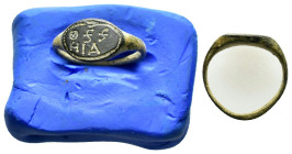 ANCIENT ROMAN BRONZE RING.(9th–10th centuries).Ae.

Weight : 2.5 gr
Diameter : 19 mm