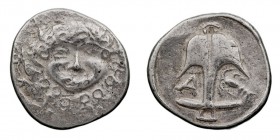 MONEDAS ANTIGUAS. TRACIA. Dracma. AR. Apollonia Pontika. (400-350 a.C.) A/Gorgona de frente. R/Ancla invertida, A y cangrejo. 2,49 g. SNG COP. 456 VAR...