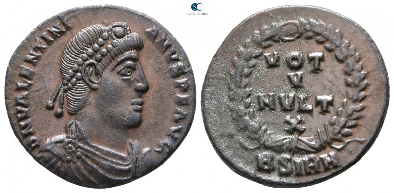 Valentinian I AD 364-375. Sirmium
Follis Æ

 19mm., 3,26g.



good very f...