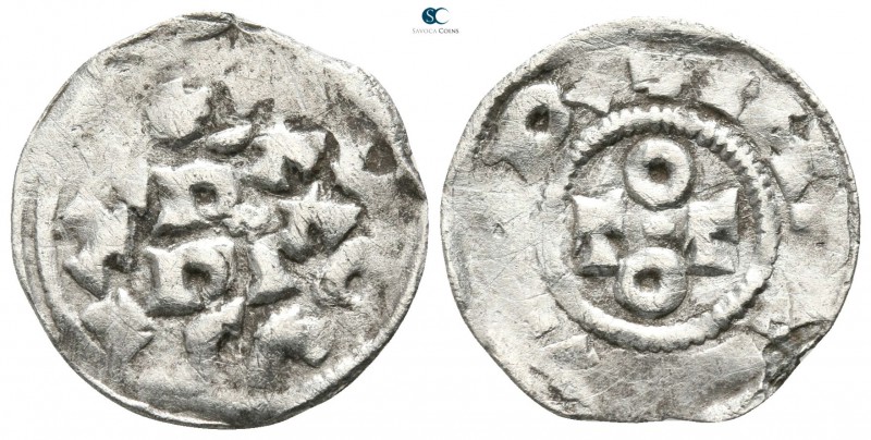 Otto III AD 983-1002. Holy Roman Empire. Pavia
Denaro AR

 16mm., 1,22g.

...