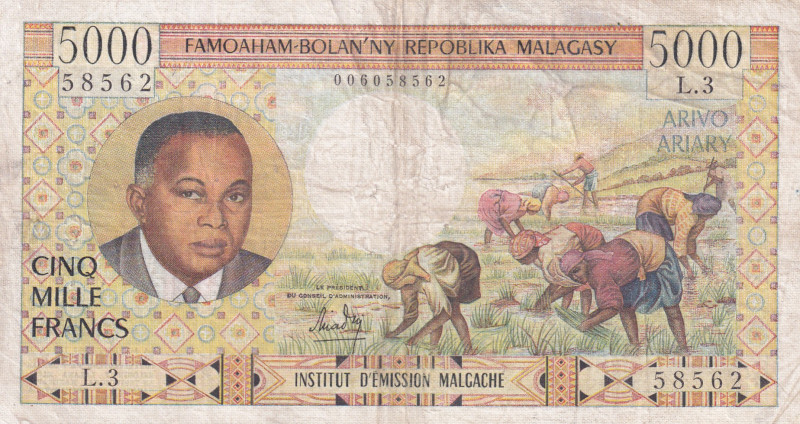 Madagascar, 5.000 Francs = 1.000 Ariary, 1966, VF, p60a
VF
There are pinholes ...