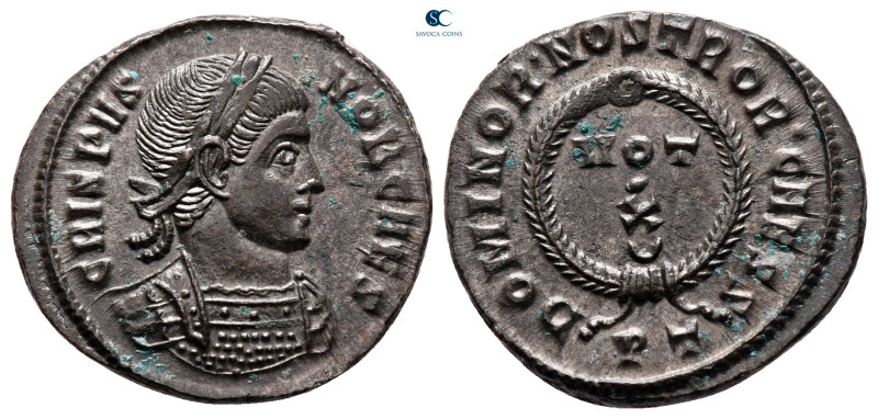 Crispus, as Caesar AD 316-326. Ticinum
Follis Æ

19 mm, 2,93 g

CRISPVS NOB...