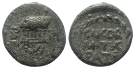 Lukanien. Paestum (Poseidonia).

 Semis (Bronze). 1. Jhdt. v. Chr.
Vs: PAE / QVI. Tempel.
Rs: CN.COR / M.TVC / PATR. Das Ganze in Lorbeerkranz.
...