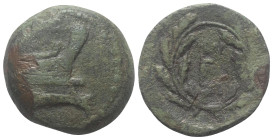 Mysien. Kyzikos.

 Bronze. 3. Jhdt. v. Chr.
Vs: Prora rechts.
Rs: Bukranion in Eichenlaubkranz.

24 mm. 9,59 g. 

Von Fritze 11; SNG Paris 438...