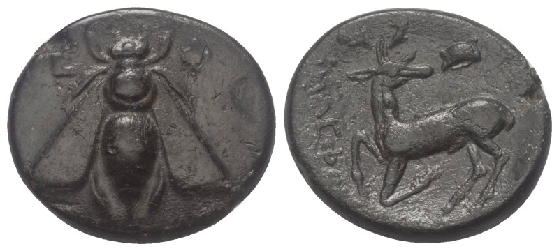 Ionien. Ephesos.

 Bronze. Ca. 340 - 325 v. Chr.
Vs: Biene.
Rs: Hirsch nach ...