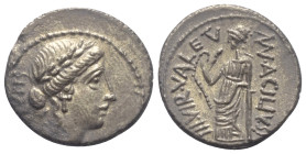 Mn. Acilius Glabrio.

 Denar (Silber). 49 v. Chr. Rom.
Vs: SALVTIS. Kopf der Salus mit Lorbeerkranz rechts.
Rs: MN ACILIVS III VIR VALETV. Valetud...