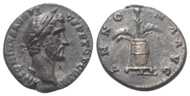 Antoninus Pius (138 - 161 n. Chr.).

 Denar (Silber). 144 n. Chr. Rom.
Vs: ANTONINVS AVG PIVS P P TR P COS III. Kopf mit Lorbeerkranz rechts.
Rs: ...