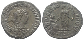 Valentinianus II. (375 - 392 n. Chr.).

 Maiorina. 378 - 383 n. Chr. Siscia.
Vs: D N VALENTINIANVS IVN P F AVG. Büste mit Perldiadem, Paludament un...