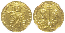 Basilius I. (868 - 879 n. Chr.) und Constantinus.

 Solidus (Gold). 867 - 870 n. Chr. Constantinopolis.
Vs: IhS XPS REX - REGNANTIUM *. Segnender C...