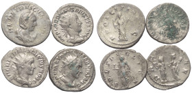 Römische Münzen - Lots. Kaiserzeit.


Lot (4 Stück, Silber): Antoniniane des Gordianus III. (238 - 244 n. Chr.), Traianus Decius (249 - 251 n. Chr....