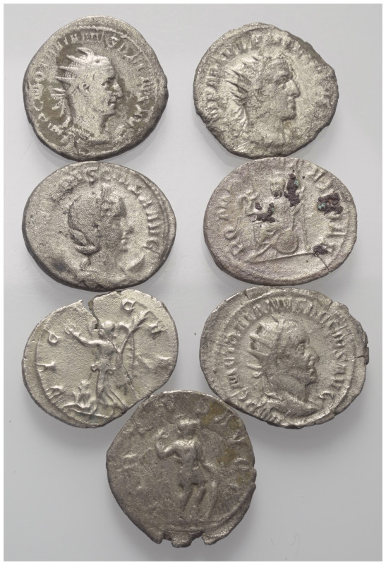 Römische Münzen - Lots. Kaiserzeit.


Lot (7 Stück, Silber): Antoniniane des ...