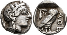 Tetradrachm AR
Attica, Athen, 449-404 BC, Head of Athena to right, wearing crested Attic helmet decorated with three olive leaves and palmette / AΘE ...