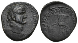 PHRYGIA, Apameia. Vespasian. (69-79 AD). AE Bronze (23mm, 8.93 g). Obv: AYTOKPATΩP KAIΣAP ΣEBAΣTOΣ OYEΣΠΑΣIANOΣ, laureate head of Vespasian right. Rev...
