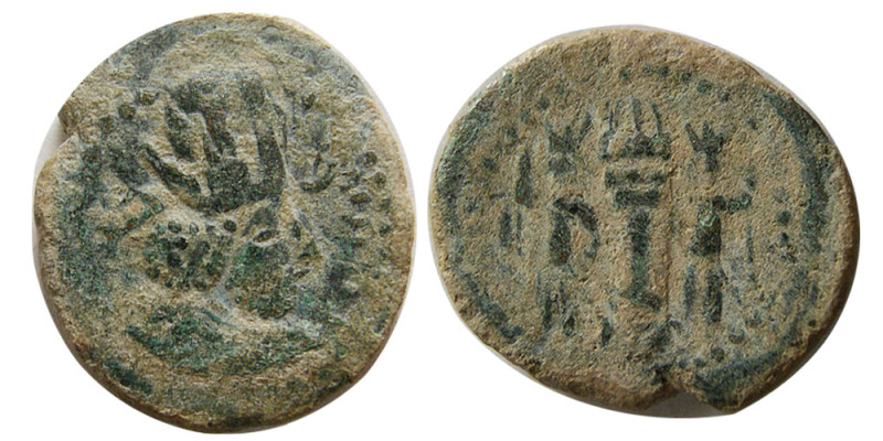 SASANIAN KINGS. Shapur I, Eastern style, 240-272 AD. Æ (3.45 gm; 19 mm). More th...