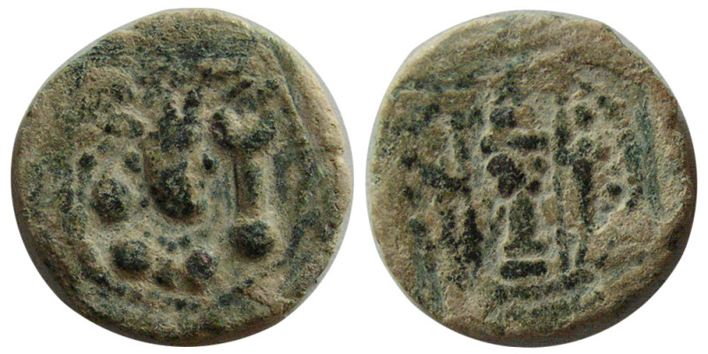 SASANIAN KINGS. Yazdgird II, 438-457 AD. Æ (1.29 gm; 14 mm). Obverse, Yazdgird b...