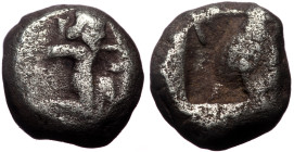 Persia, Achaemenid Empire. AR 1/3 Siglos, (Silver, 1.64 g 9 mm), Time of Darios I to Xerxes I, Circa 455-420 BC. Sardes.