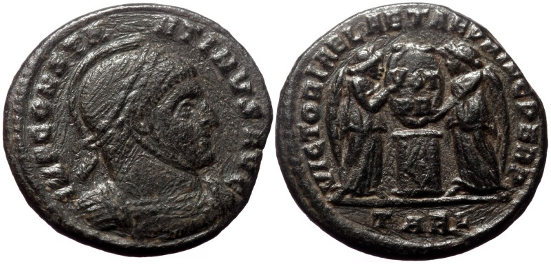 Constantine I the Great (307-310-337) AE Reduced Follis (Bronze, 3,16g, 18mm) Ar...