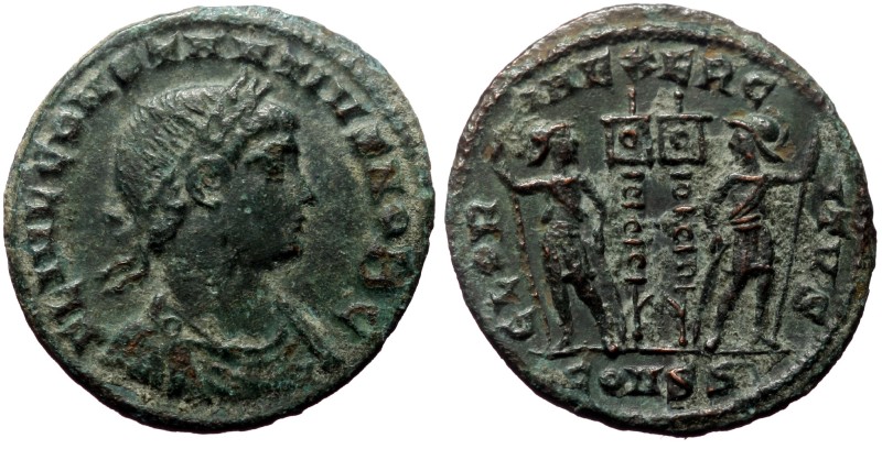 Constantius II as Caesar (324-337). AE, Follis. (Bronze, 2.10 g. 19 mm.) Constan...