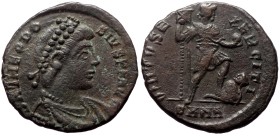Theodosius I (379-395). AE. (Bronze, 5.51 g. 12 mm.) Nicomedia.