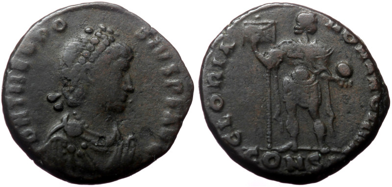 Theodosius I AE Follis Constantinople, 392-394 Theodosius I AE Follis Constantin...