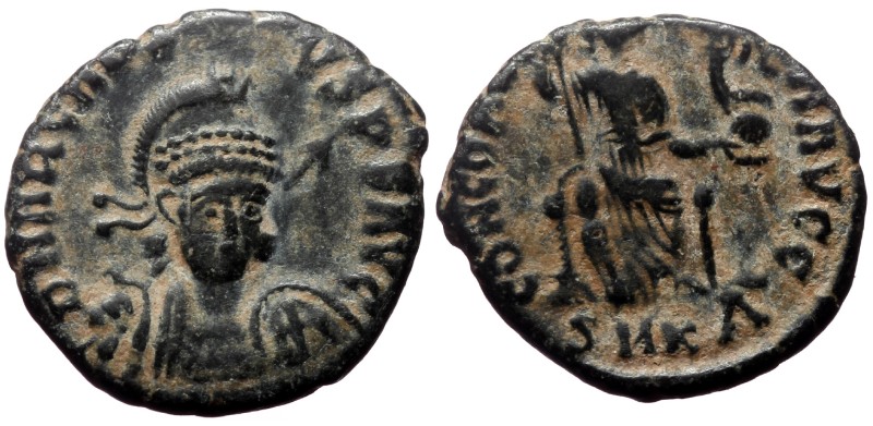 Arcadius (383-408) AE Follis (Bronze, 2,37g, 17mm) Cyzicus Arcadius (383-408) AE...