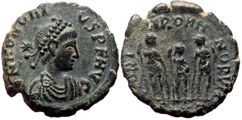 Honorius (393-423) AE (Bronze, 15mm, 2.38g) Cyzicus, 406-408. Honorius (393-423)...