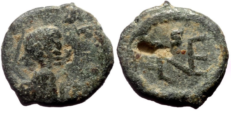 LEO I (457-474) AE Nummus (Bronze, 0.95g, 10mm) Constantinople. LEO I (457-474) ...