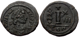 Justinian I. AE, Decanummium, (Bronze, 5.71 g 23 mm) Constantinople. 527-565 AD