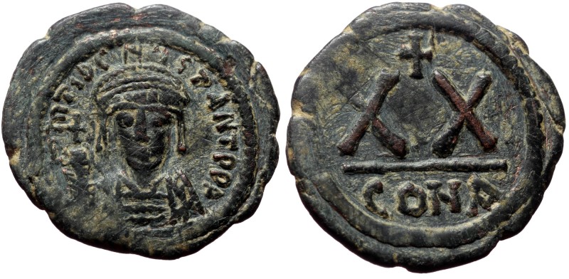 Tiberius II. AE, Half Follis. (Bronze, 5.72 g. 25 mm.) Constantinople. 578-582 A...