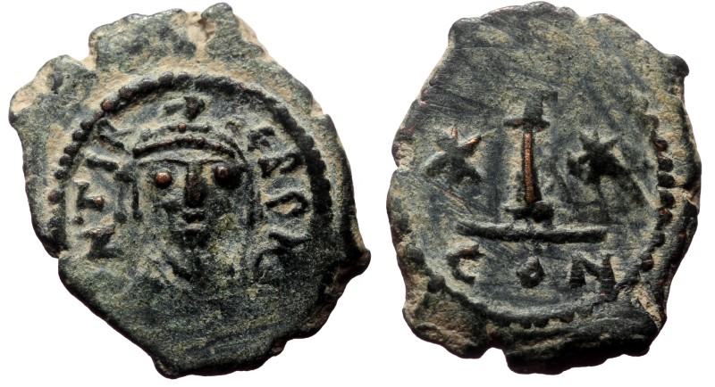 Maurice Tiberius, AE, Decanummium (Bronze, 3.45 g. 21 mm.) Constantinople. 582-6...