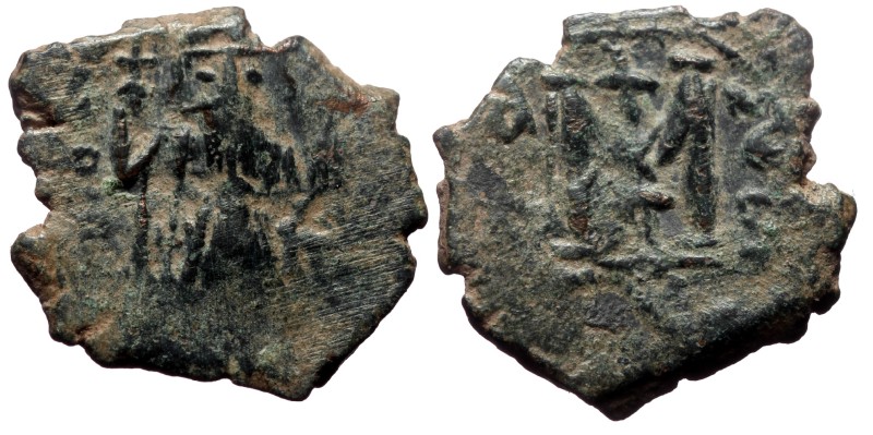 Constans II, AE, Follis, (Bronze, 3.13 g.20 mm.) Uncertain mint. 641-668 AD. Con...