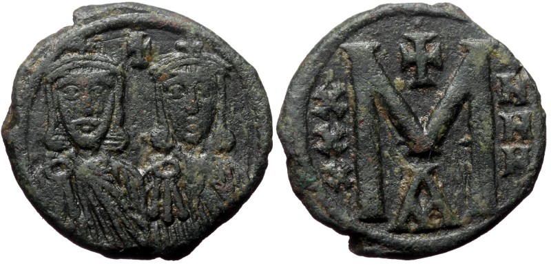 Michael II the Armorian and 'Stammerer' (820-829) AE Follis (Bronze, 5,73g, 23mm...