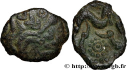 GALLIA - AULERCI EBUROVICES (Area of Évreux)
Type : Bronze au cheval, dérivé de types belges 
Date : c.60-50 AC. 
Mint name / Town : Évreux (27) 
Meta...