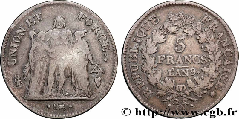 CONSULATE
Type : 5 francs Union et Force, Union serré, avec glands intérieurs et...