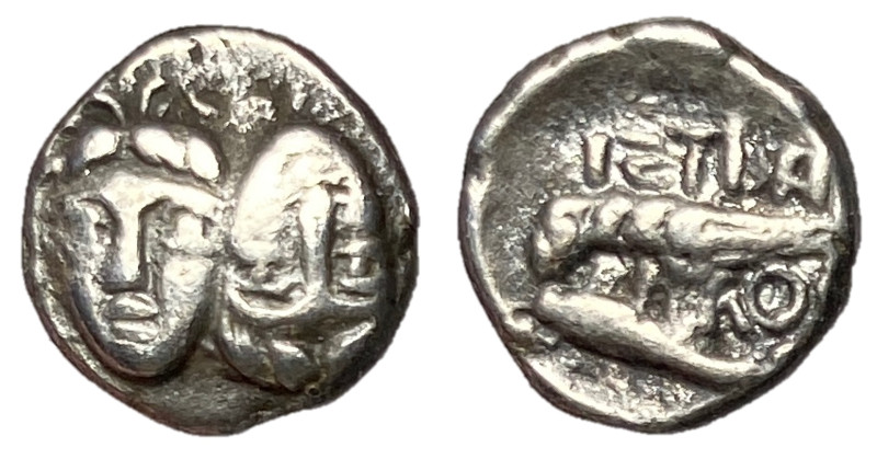 Moesia, Istros, 313 - 280 BC
Silver Trihemiobol, 11mm, 1.05 grams
Obverse: Two...