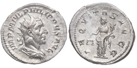 244-249 d.C. Filipo I el Árabe (244-249 dC). Roma. Antoniniano. Ve. 4,00 g. IMP M IVL PHILIPPVS AVG /AEQVITAS AVGG. Igualdad estante mirando a izquier...