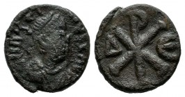 Justin I. 518-527 AD. AE Pentanummium (13mm, 1.69g). Constantinople mint, 3rd officina. D N IVSTI-NVS P P AVG, pearl diademed, draped, cuirassed bust ...