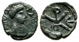 Justin I. 518-527 AD. AE Pentanummium (14mm, 1.95g). Constantinople mint, (?) officina. D N IVSTINVS P P AV, pearl diademed, draped, cuirassed bust ri...