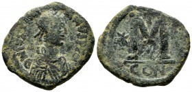 Justin I. 527-565 AD. AE Follis - 40 Nummi (30mm, 15.26g). Constantinople mint, 1st. officina. D N IVSTINIANVS P P AVC. Diademed, draped and cuirassed...