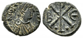 Justin I. Thrax, 518-527 AD. AE Pentanummium (14mm, 2.35g). Constantinople mint, 2nd officina. D N IVSTI-NVS PP A, Diademed, draped and cuirassed bust...
