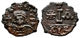 Maurice Tiberius, 582-602 AD. AE Decanummium (15mm, 1.87g). Cyzicus mint, 1st officina. Crowned and cuirassed bust facing, holding globus cruciger and...