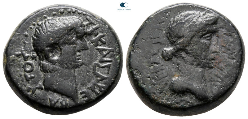 Macedon. Thessalonica. Tiberius and Livia AD 14-37. 
Bronze Æ

22 mm, 10,26 g...
