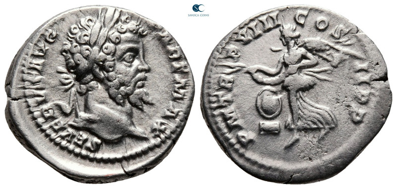 Septimius Severus AD 193-211. Rome
Denarius AR

20 mm, 3,56 g



good ver...