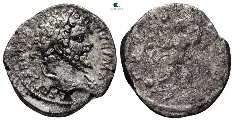 Septimius Severus AD 193-211. Rome
Denarius AR

19 mm, 2,58 g



nearly v...