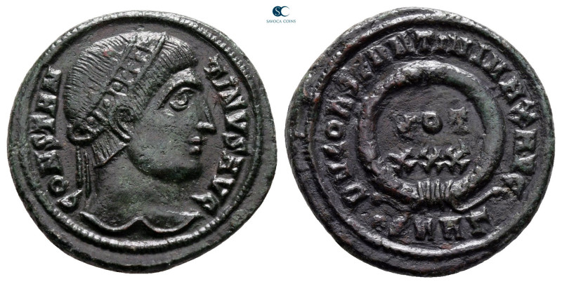 Constantine I the Great AD 306-337. Heraclea
Follis Æ

19 mm, 2,91 g



v...