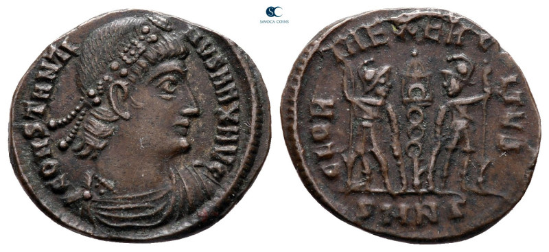 Constantine I the Great AD 306-337. Nicomedia
Follis Æ

17 mm, 1,64 g



...