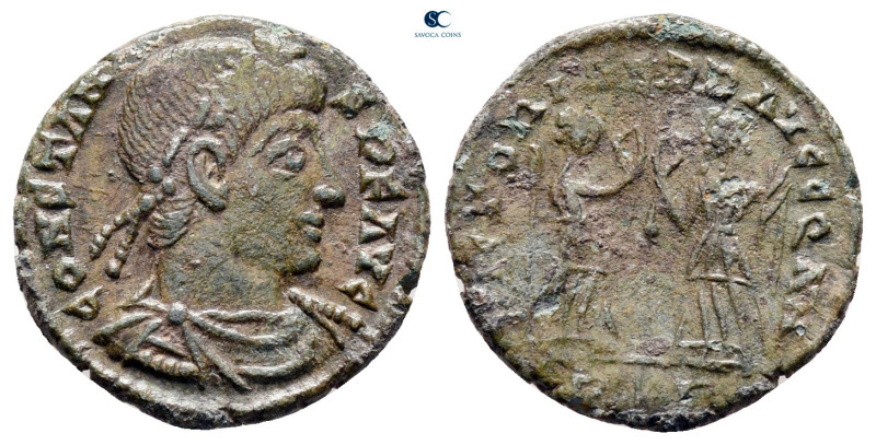 Constans AD 337-350. Uncertain mint
Follis Æ

16 mm, 1,60 g



nearly ver...