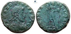 Honorius AD 393-423. Heraclea. Follis Æ