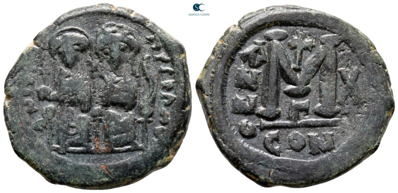 Justin II and Sophia AD 565-578. Constantinople
Follis or 40 Nummi Æ

31 mm, ...